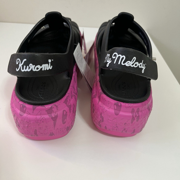 CROCS x HELLO KITTY AND FRIENDS MY MELODY AND KUROMI STOMP SANDAL size 8 NEW - Picture 3 of 7